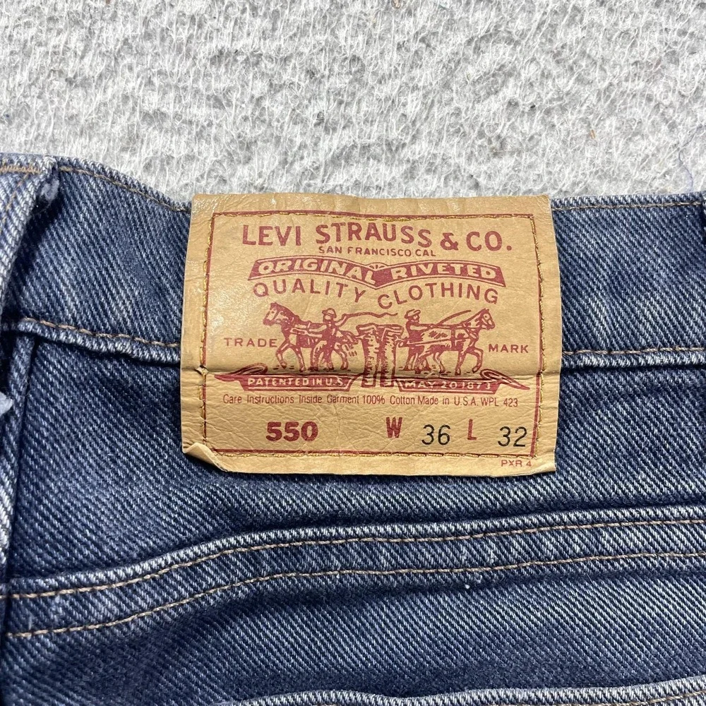 Vintage Levis 550 Jeans Mens 36x32 Blue Relaxed Tapered Denim Pants 90s Made USA
